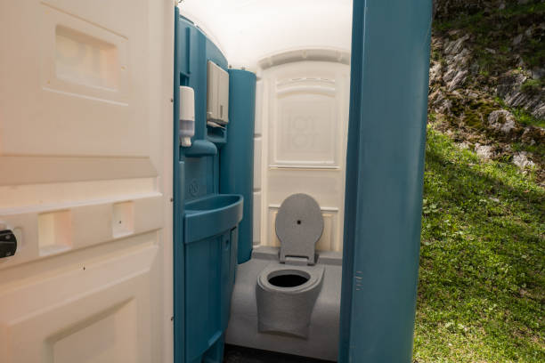 Best Portable toilet rental cost  in Livonia, LA